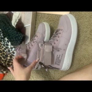 WOMENS AIR FORCES 9.5